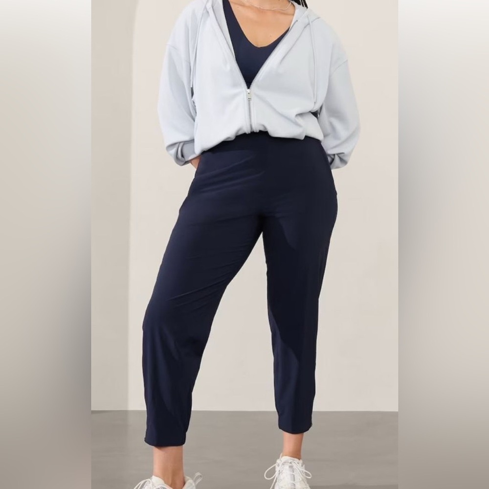 Athleta Brooklyn Jogger - 6 - Navy